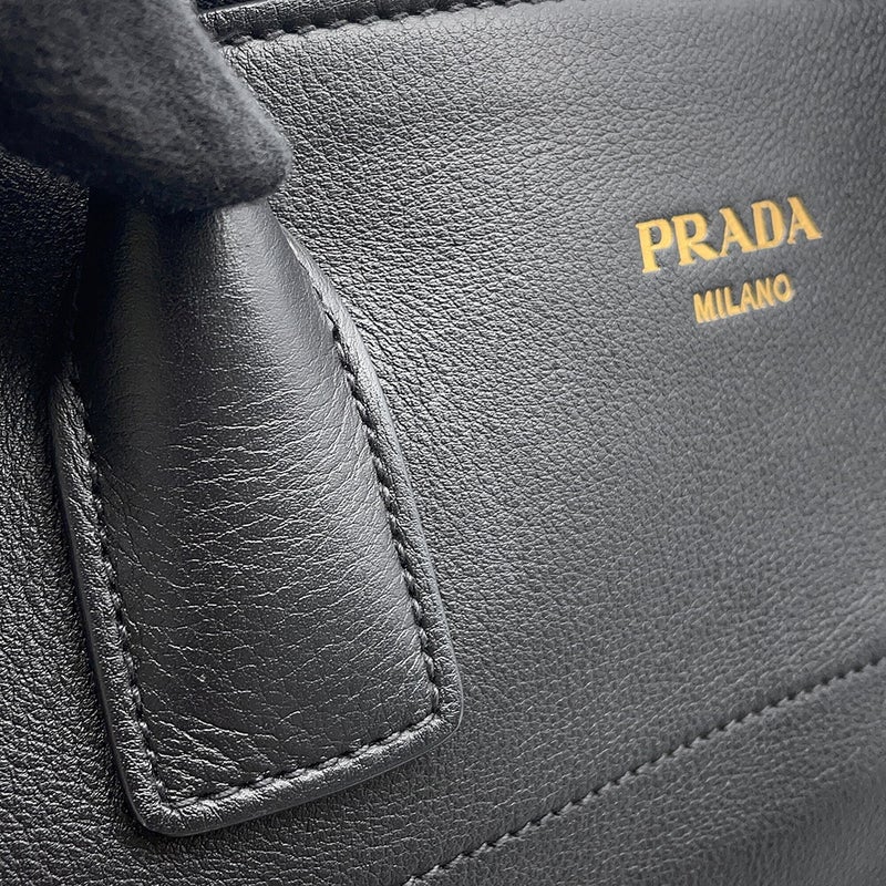 プラダ トートバッグ ロゴ トートバッグ レザー 1BG517 PRADA バッグ 黒