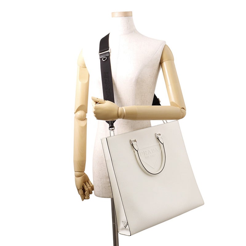 プラダ トートバッグ トライアングル エンボスロゴ サフィアーノ 2VG084 PRADA 2wayショルダーバッグ 白