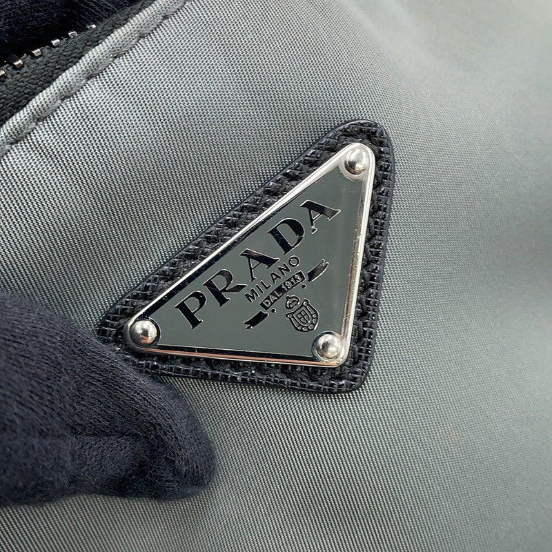 プラダ ショルダーバッグ トライアングルロゴ バイカラー ナイロン レザー 2VH113 PRADA