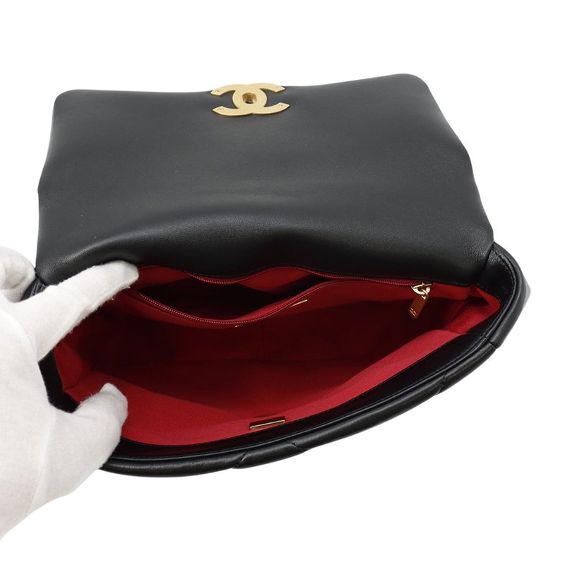シャネル チェーンショルダーバッグ CHANEL19 マトラッセ ココマーク シャイニーラムスキン AS1160 CHANEL 黒