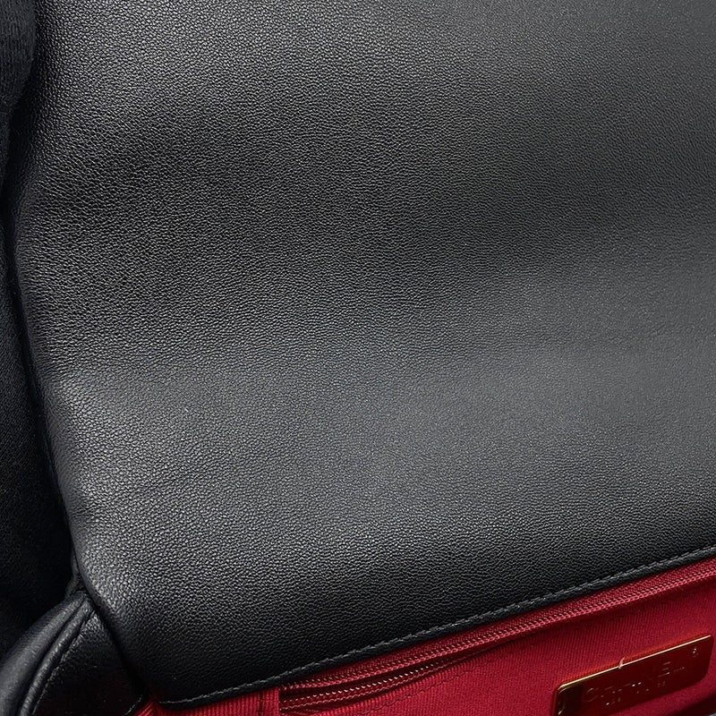 シャネル チェーンショルダーバッグ CHANEL19 マトラッセ ココマーク シャイニーラムスキン AS1160 CHANEL 黒