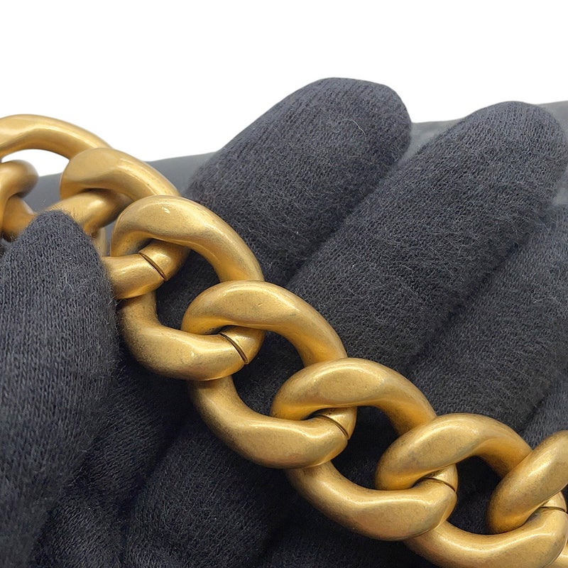 シャネル チェーンショルダーバッグ CHANEL19 マトラッセ ココマーク シャイニーラムスキン AS1160 CHANEL 黒