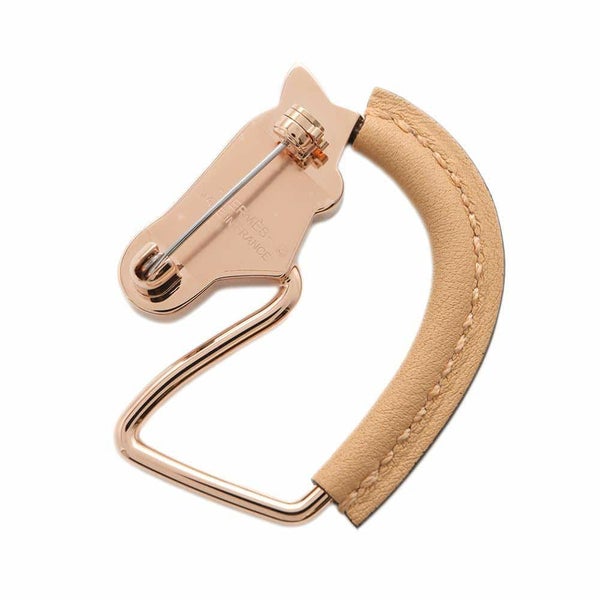 エルメス ブローチ シュバル・グランド・パラード ナチュラルセーブル/ピンクゴールド金具 ラッカーメタル/スイフト HERMES