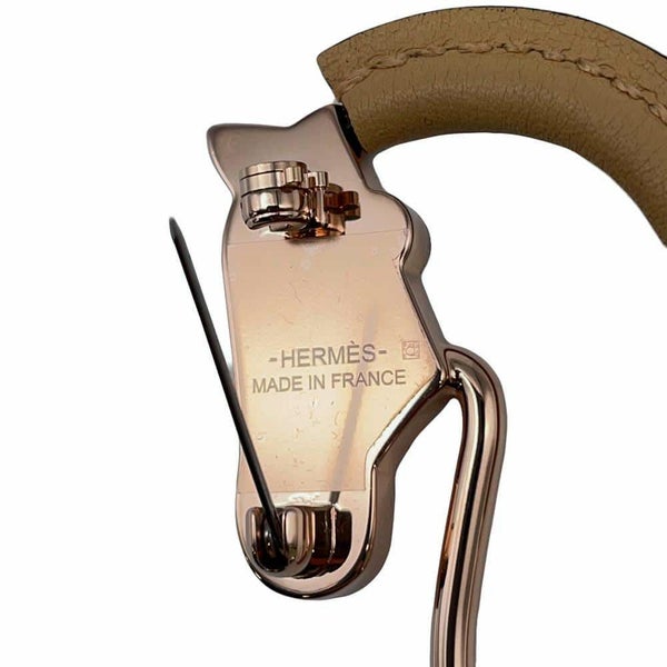 エルメス ブローチ シュバル・グランド・パラード ナチュラルセーブル/ピンクゴールド金具 ラッカーメタル/スイフト HERMES