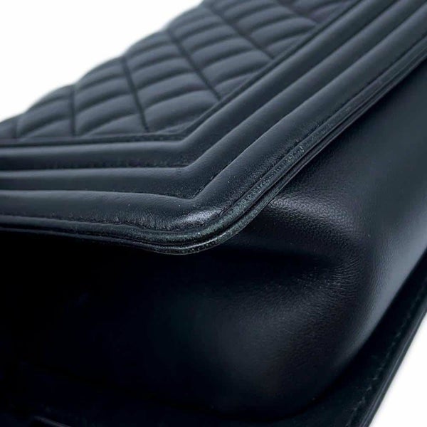 シャネル チェーンショルダーバッグ ココマーク ボーイシャネル A67086 CHANEL 斜めがけ BOY CHANEL 黒