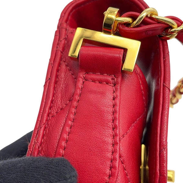 シャネル チェーンショルダーバッグ ポシェット マトラッセ ココマーク ラムスキン CHANEL バッグ フォンポーチ