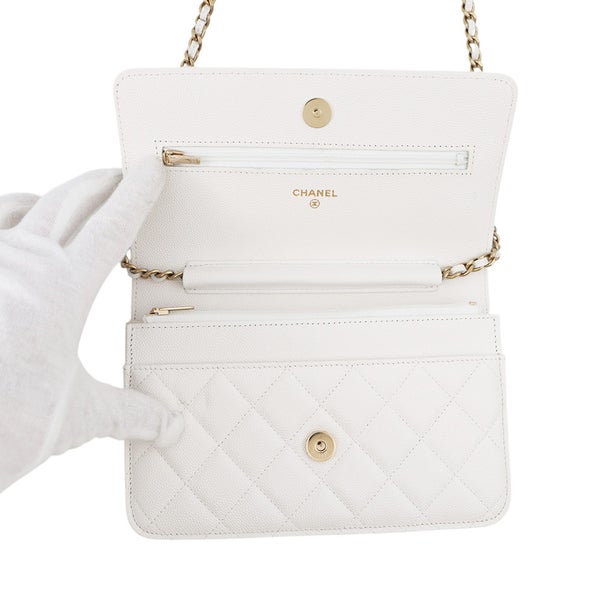 シャネル チェーンウォレット クラシック マトラッセ ココマーク キャビアスキン AP0250 CHANEL 財布 白