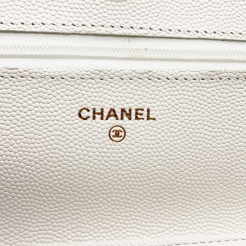 シャネル チェーンウォレット クラシック マトラッセ ココマーク キャビアスキン AP0250 CHANEL 財布 白