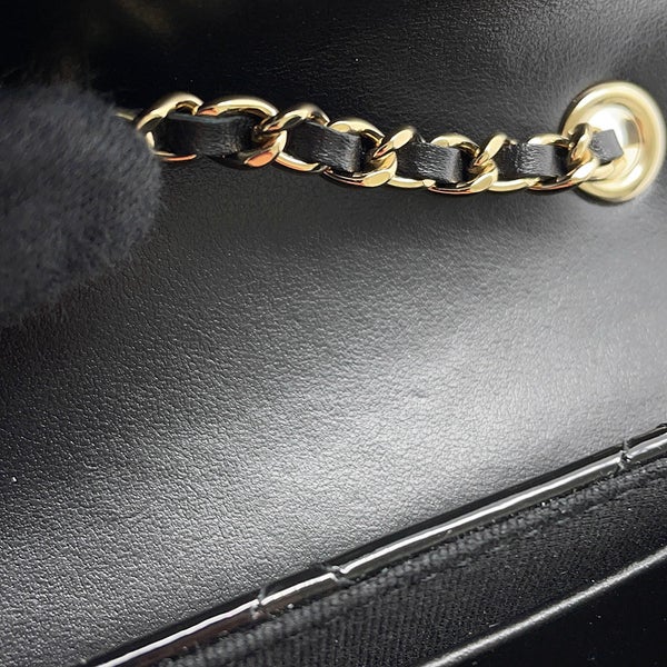 シャネル チェーンショルダーバッグ ココマーク マトラッセ パテント CHANEL ノベルティ 黒
