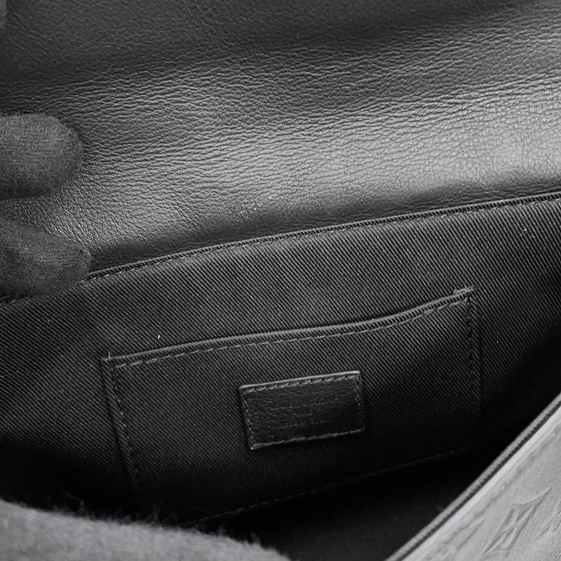 ルイヴィトン ショルダーバッグ モノグラム・シャドウ パルス・ウェアラブル ウォレット M12636 LOUIS VUITTON 黒 ブラック