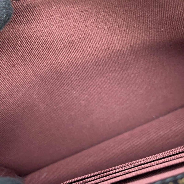 シャネル チェーンウォレット マトラッセ ココマーク キャビアスキン CHANEL 財布 ブラック 黒