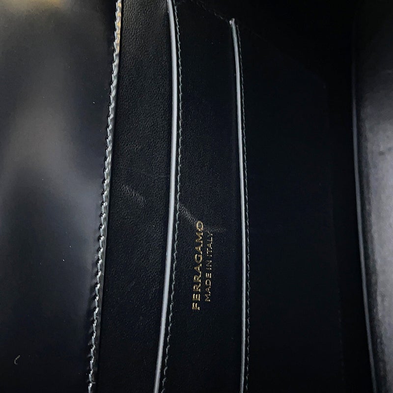 サルヴァトーレ・フェラガモ ハンドバッグ ワンダ ミディアム 213984 Ferragamo 2way 黒