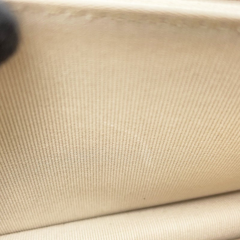 シャネル チェーンウォレット マトラッセ ココマーク トップハンドルキャビアスキン CHANEL 財布