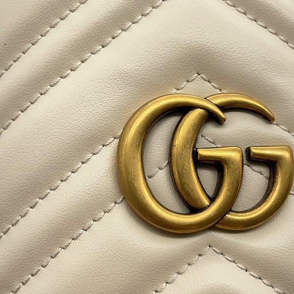 グッチ チェーンショルダーバッグ GGマーモント シェブロン キルティング スモールバケットバッグ 575163 GUCCI 巾着 白