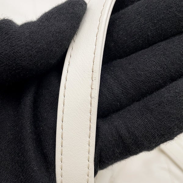 シャネル リュック シャネル22 スモール シャイニーカーフスキン AS3859 CHANEL バックパック  白