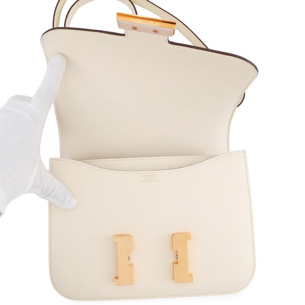 エルメス ショルダーバッグ コンスタンス3 24 ナタ/ゴールド金具 エプソン Z刻印 HERMES バッグ