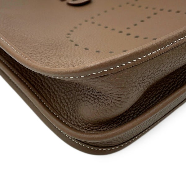 エルメス ショルダーバッグ エブリン3 PM エトゥープ/ゴールド金具 トリヨンクレマンス C刻印 HERMES Evelyne