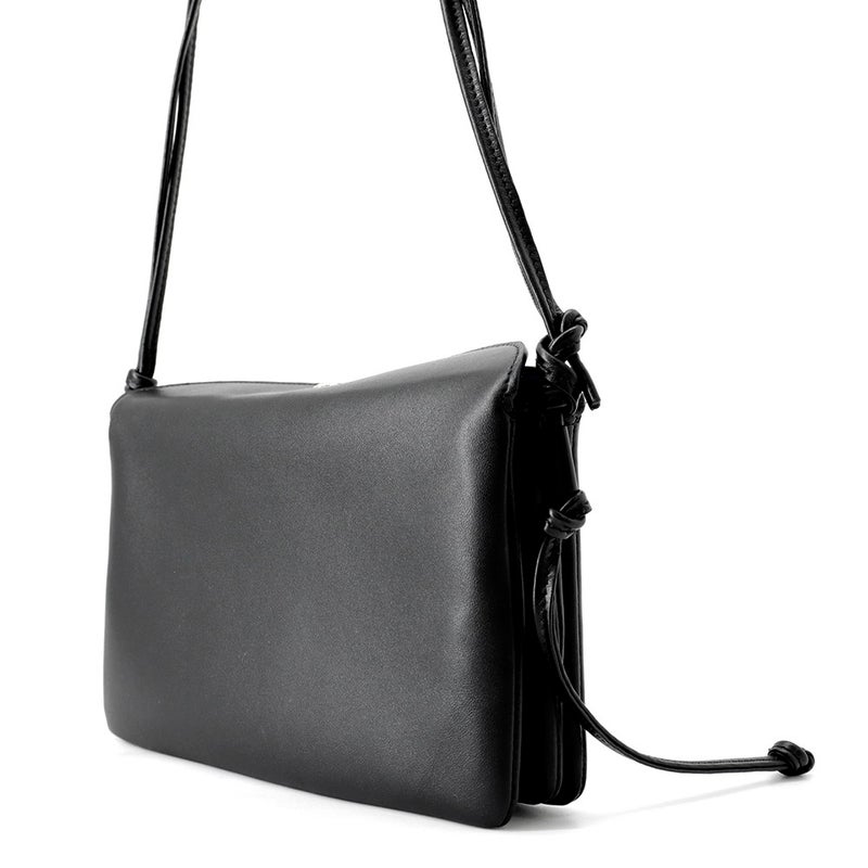 セリーヌ ショルダーバッグ トリオ フラップ レザー 10P862O86 CELINE バッグ 黒