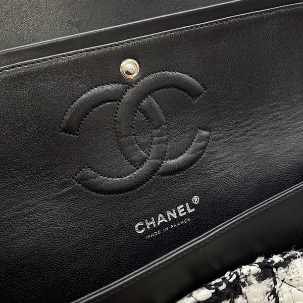 シャネル チェーンショルダーバッグ マトラッセ25 ココマーク ツイード ダブルチェーン A01112 CHANEL 白 黒