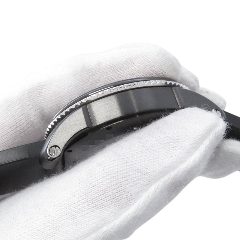 カルティエ カリブル ドゥ カルティエ ダイバー カーボン Cartier 腕時計 黒文字盤