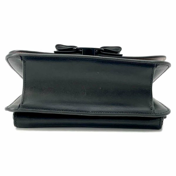 サルヴァトーレ・フェラガモ チェーンショルダーバッグ ヴァラ リボン 21 G877 Ferragamo 黒