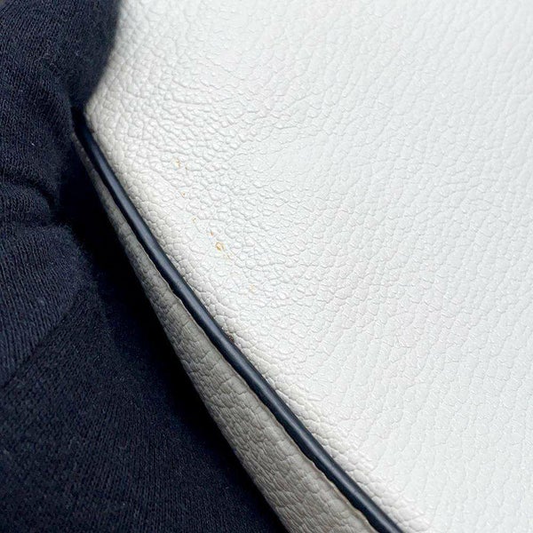 プラダ ショルダーバッグ マドラス レザー 5BC105 Miu Miu ワンショルダーバッグ ハンドバッグ 白