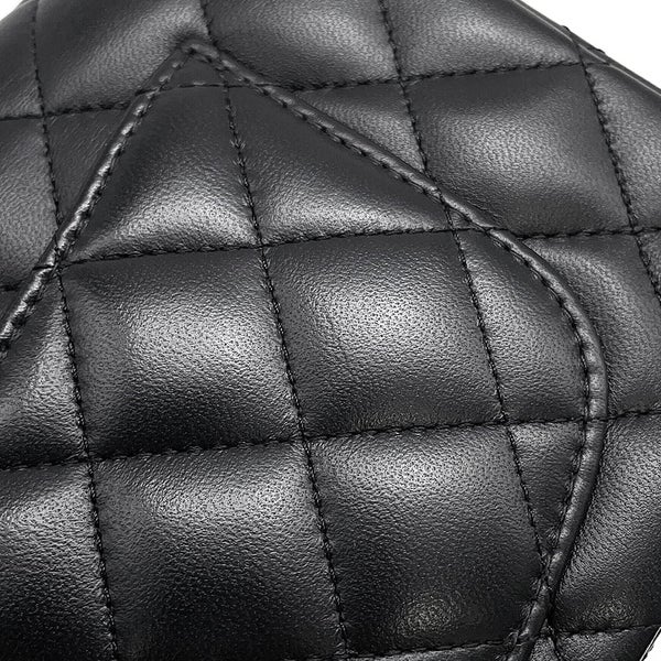 シャネル チェーンショルダーバッグ マトラッセ ココマーク トップハンドル ミニ フラップ ラムスキン AS2431 CHANEL 黒