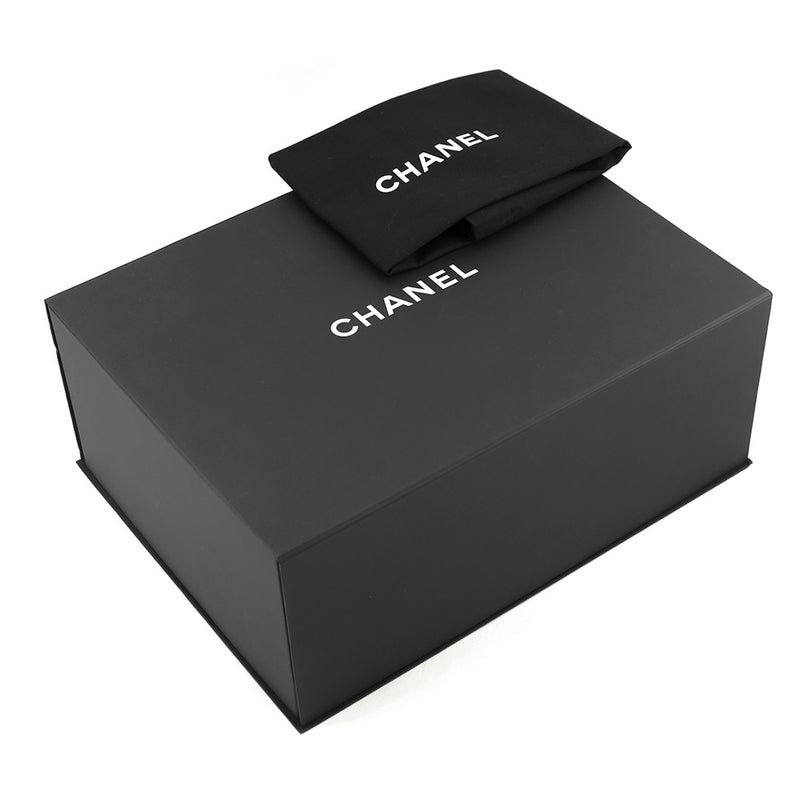 シャネル ショルダーバッグ ココマーク マトラッセ マキシボーリングバッグ シャイニーカーフレザー CHANEL 黒