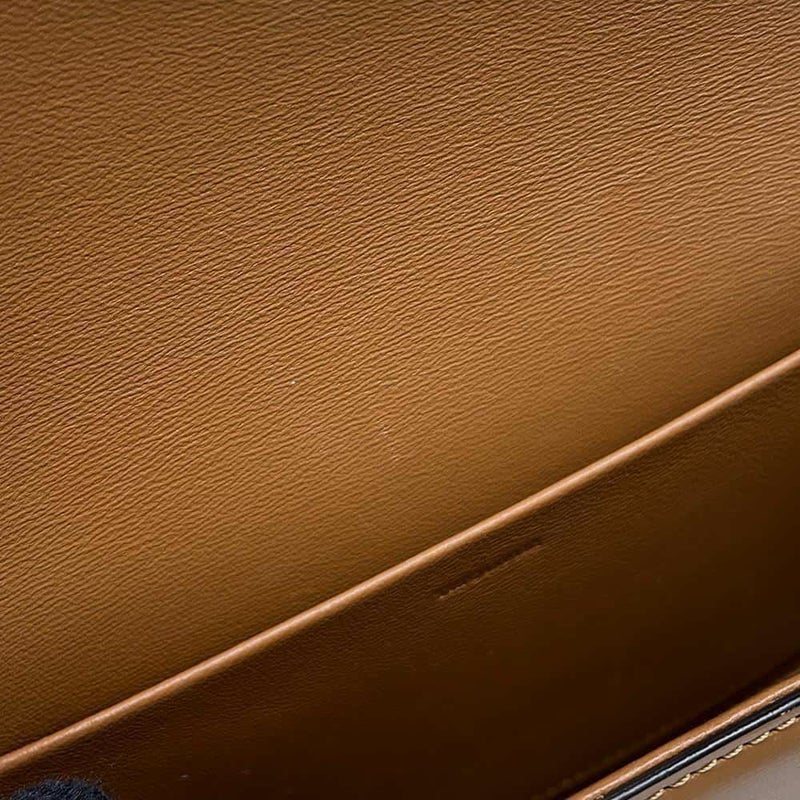 セリーヌ ショルダーバッグ トリオンフ ナノ カーフレザー 191903BF4 CELINE バッグ