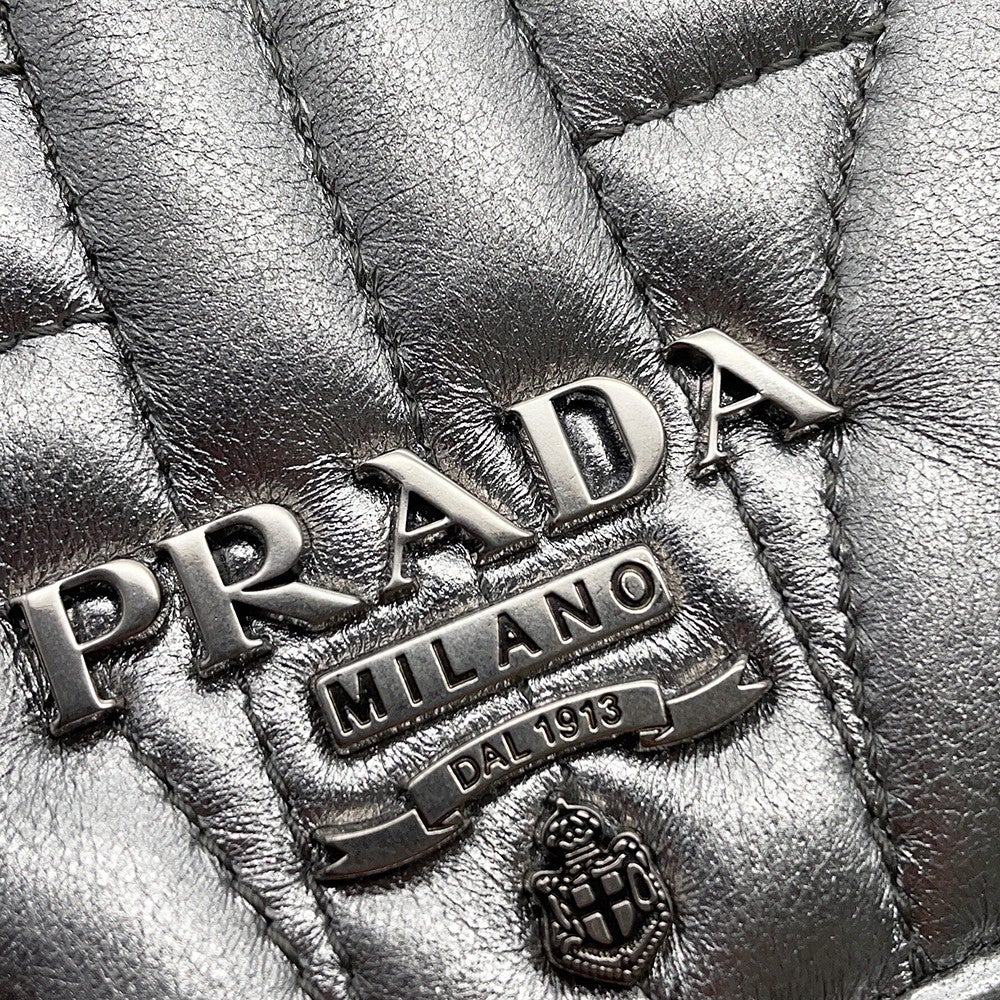 プラダ 二つ折り財布 ロゴ コンパクトウォレット 1MV204 PRADA | 中古