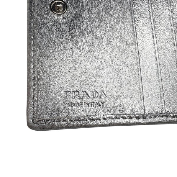 プラダ 二つ折り財布 ロゴ コンパクトウォレット 1MV204 PRADA