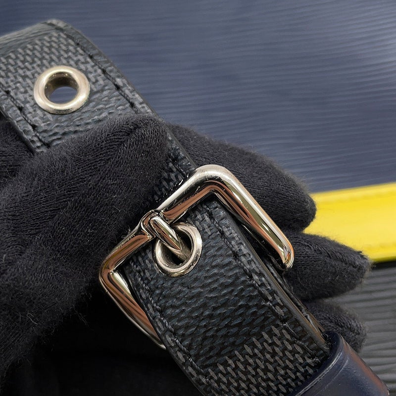 ルイヴィトン ショルダーバッグ ダミエ・グラフィット エピ ダヌーブ・スリム M55100 LOUIS VUITTON 黒 ブラック