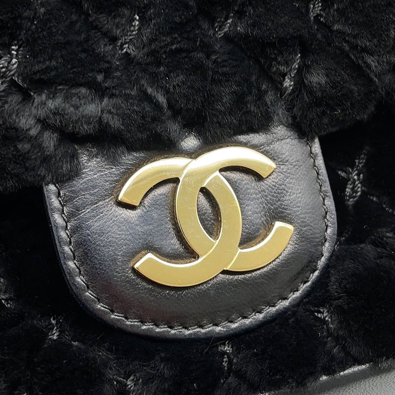 シャネル チェーンショルダーバッグ ココマーク マトラッセ ラパン CHANEL バッグ 黒