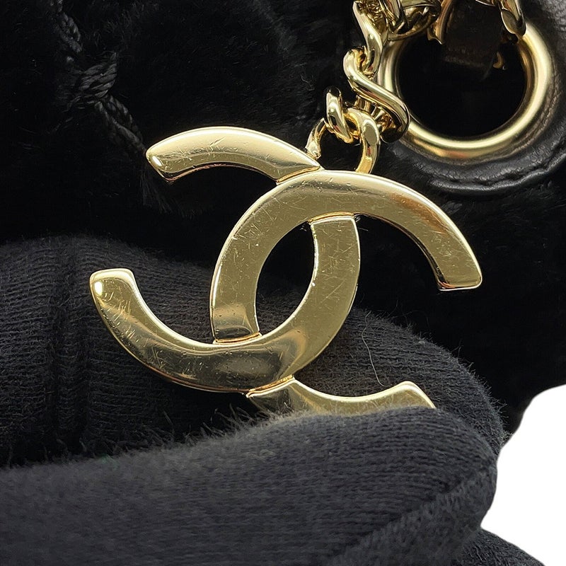 シャネル チェーンショルダーバッグ ココマーク マトラッセ ラパン CHANEL バッグ 黒