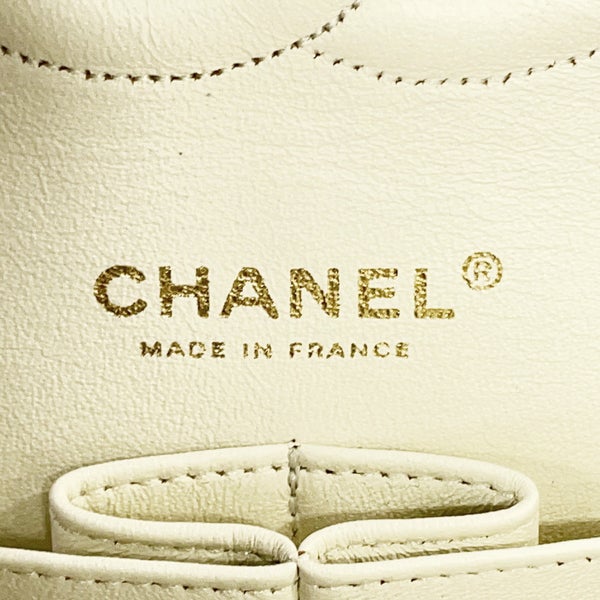 シャネル チェーンショルダーバッグ マトラッセ25 ココマーク ラムスキン ダブルチェーン A01112 CHANEL 白