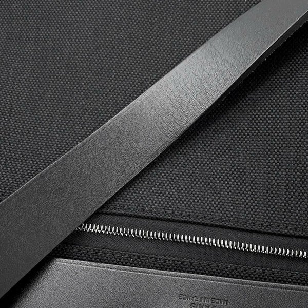 エルメス ショルダーバッグ エールバッグジップMM ブラック/シルバー金具 ヴァッシュハンター /トワルミリタリー B刻印 黒