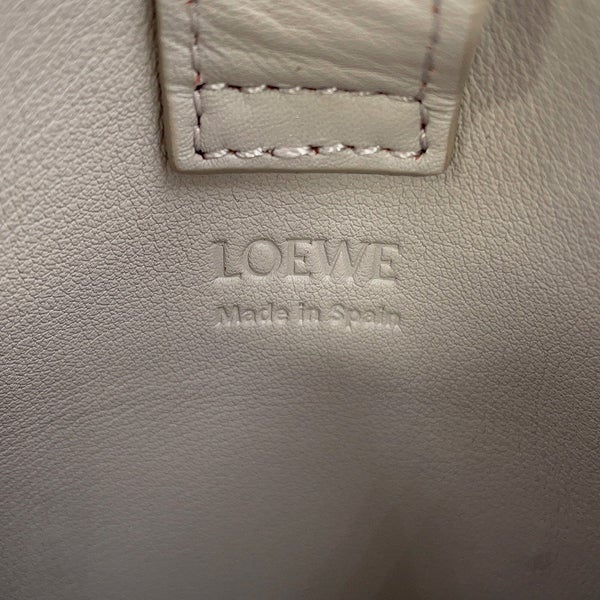 ロエベ ショルダーバッグ バニーポケット レザー C623W48X01 LOEWE ポシェット