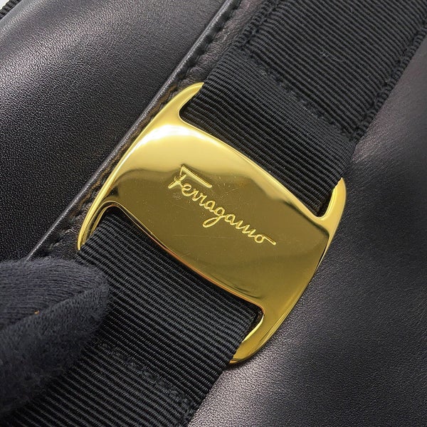 サルヴァトーレ・フェラガモ ショルダーバッグ ヴァラ A214183 Ferragamo バッグ 黒