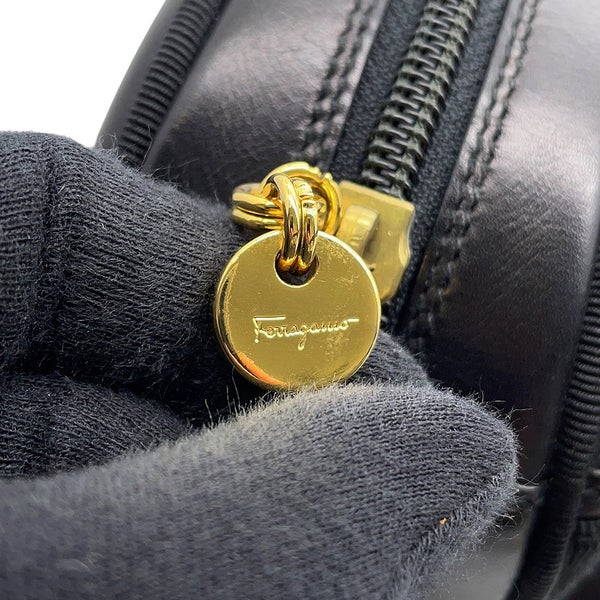 サルヴァトーレ・フェラガモ ショルダーバッグ ヴァラ A214183 Ferragamo バッグ 黒