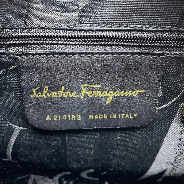 サルヴァトーレ・フェラガモ ショルダーバッグ ヴァラ A214183 Ferragamo バッグ 黒
