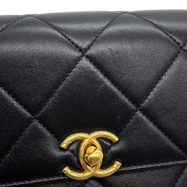 シャネル チェーンショルダーバッグ マトラッセ ミニフラップ ココマーク ラムスキン AS4862 CHANEL バッグ 黒