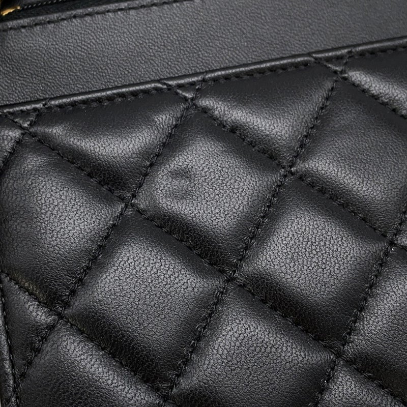 シャネル チェーンウォレット クラシック マトラッセ ココマーク ラムスキン AP0250 CHANEL 財布 ブラック 黒