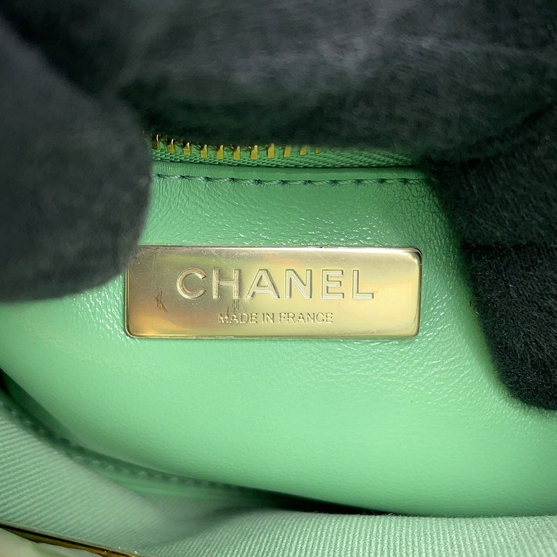 シャネル チェーンショルダーバッグ マトラッセ スモールショッピングバッグ シャイニーカーフスキン AS4133 CHANEL