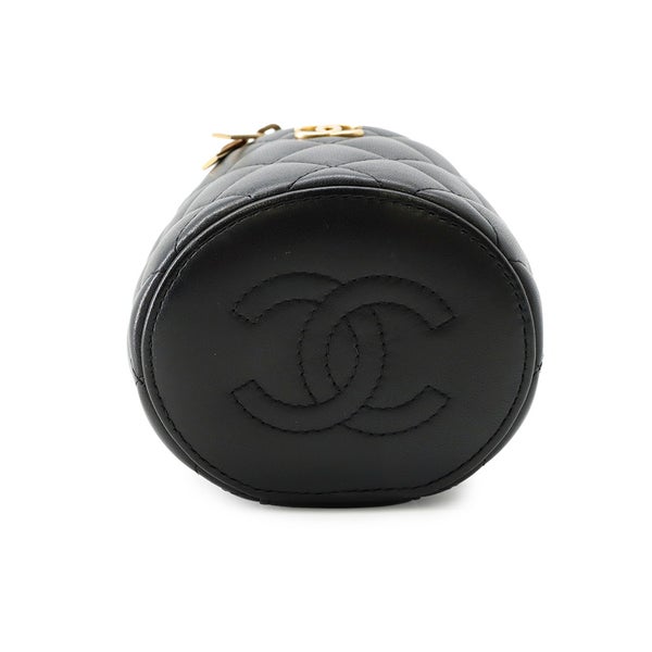 シャネル チェーンショルダーバッグ ココマーク マトラッセ バニティ トップハンドル ラムスキン CHANEL 黒