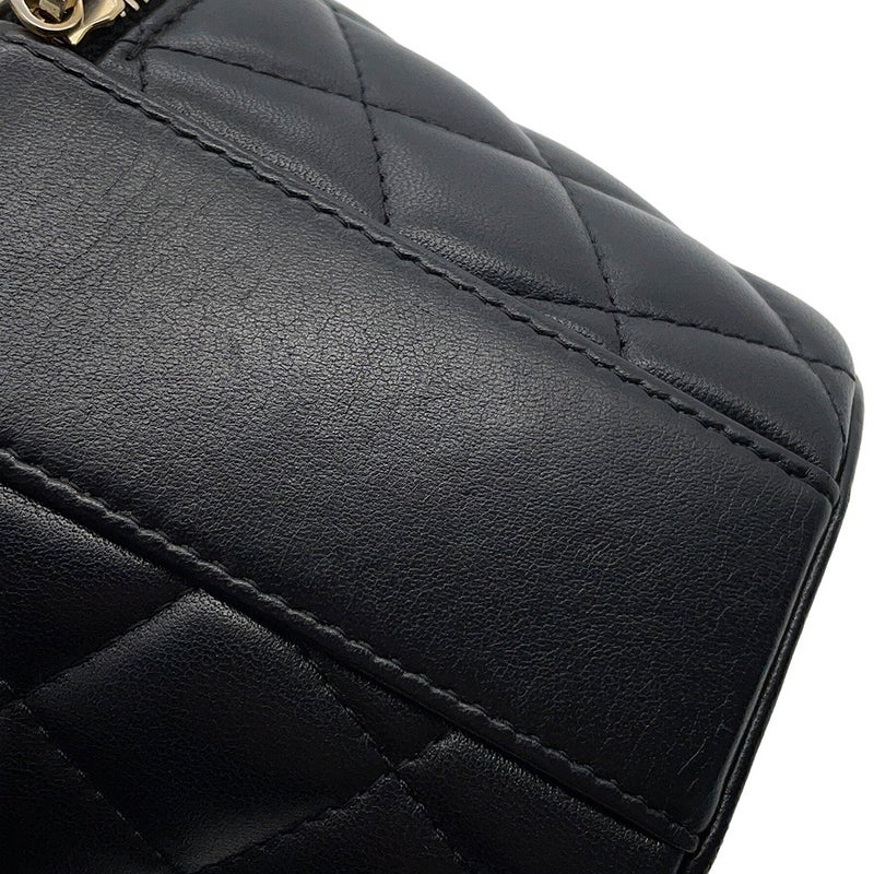 シャネル チェーンショルダーバッグ ココマーク マトラッセ バニティ トップハンドル ラムスキン CHANEL 黒