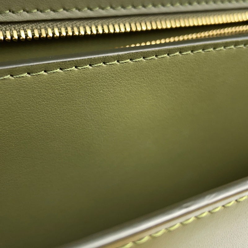 バーバリー ショルダーバッグ TBロゴ レザー BURBERRY バッグ 斜め掛け