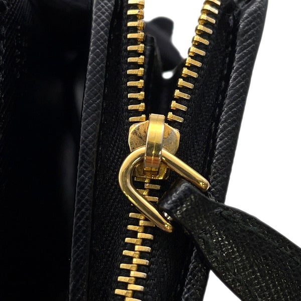 プラダ 二つ折り財布 ロゴ サフィアーノ PRADA 財布 黒