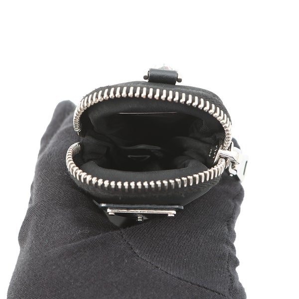 プラダ ポーチ トライアングルロゴ Re-Nylon ミニポーチ ナイロン 1TT119 PRADA 黒