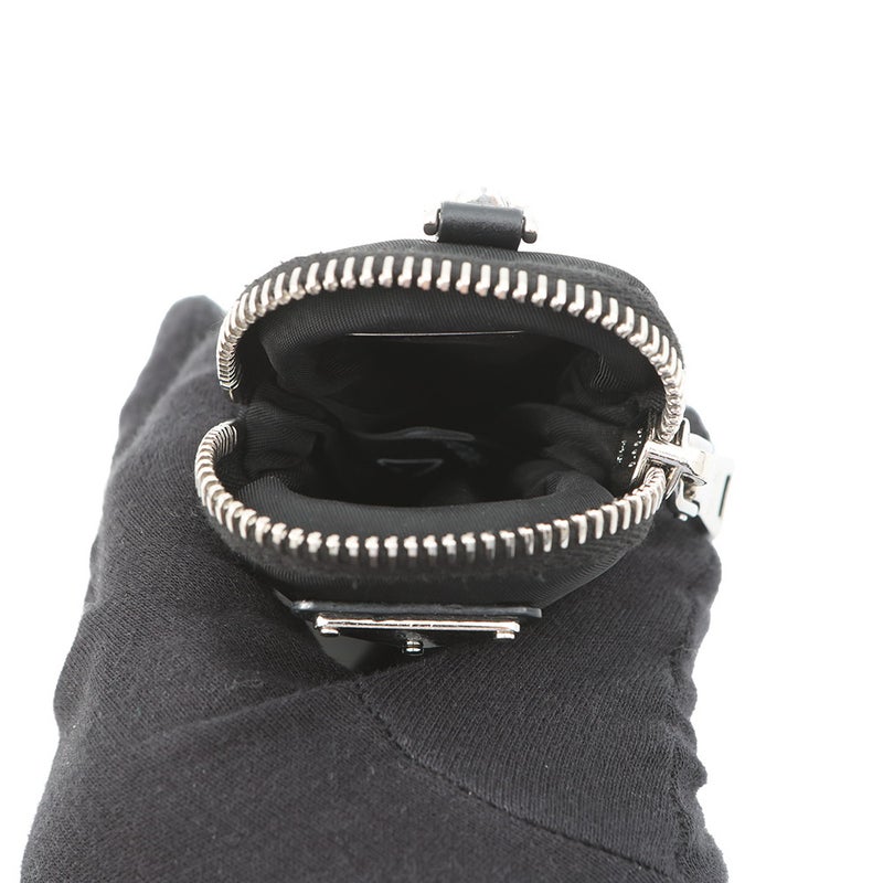 プラダ ポーチ トライアングルロゴ Re-Nylon ミニポーチ ナイロン 1TT119 PRADA 黒
