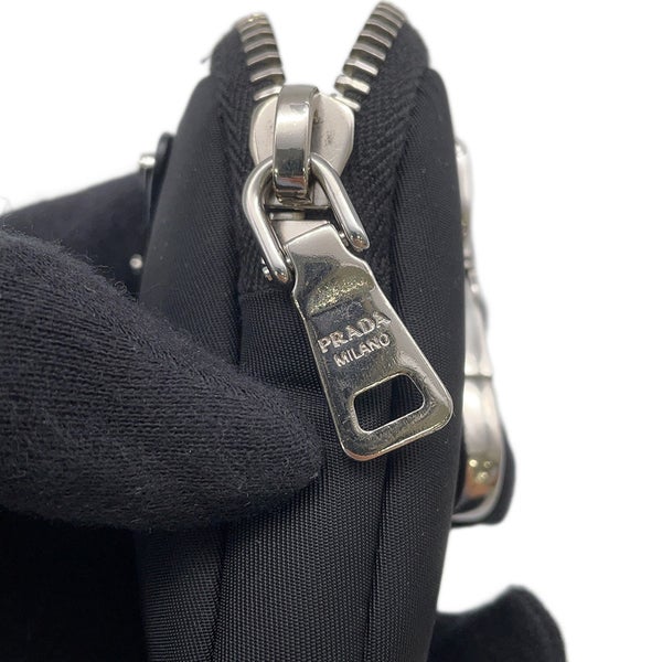 プラダ ポーチ トライアングルロゴ Re-Nylon ミニポーチ ナイロン 1TT119 PRADA 黒